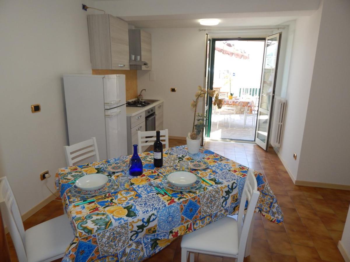 Casa Vacanza Diana 拉维罗 外观 照片