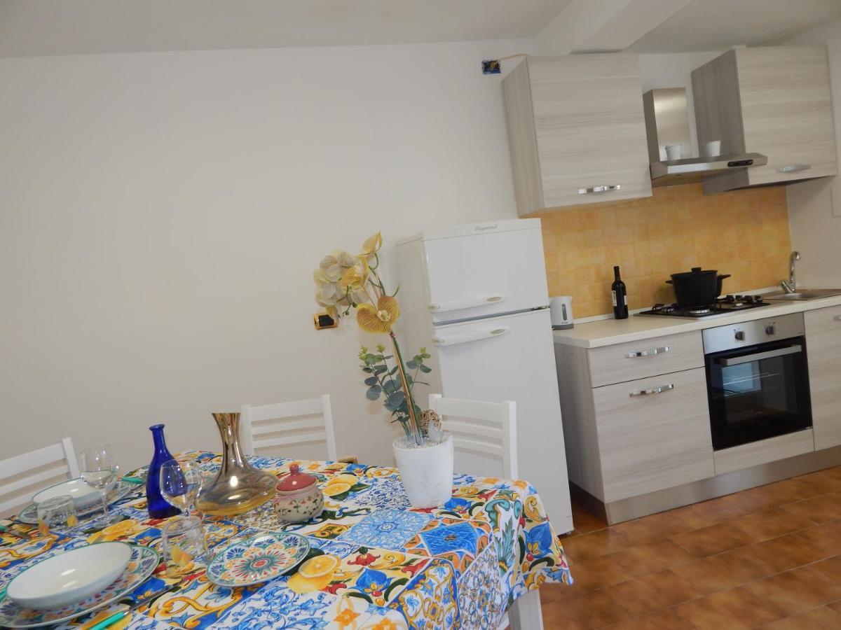 Casa Vacanza Diana 拉维罗 外观 照片