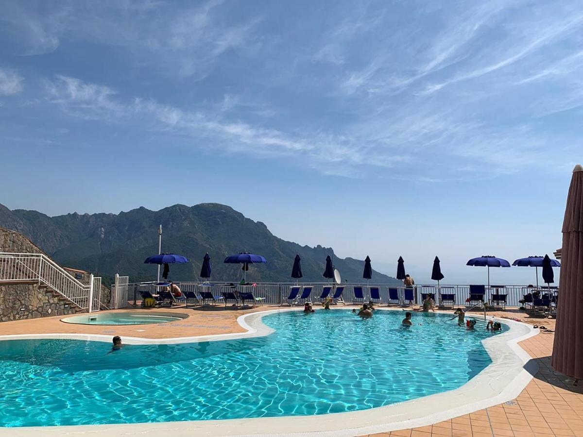 Casa Vacanza Diana 拉维罗 外观 照片