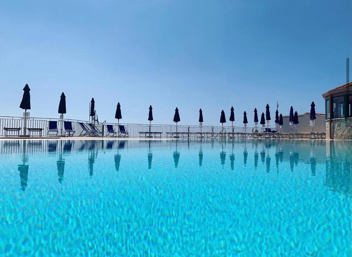 Casa Vacanza Diana 拉维罗 外观 照片